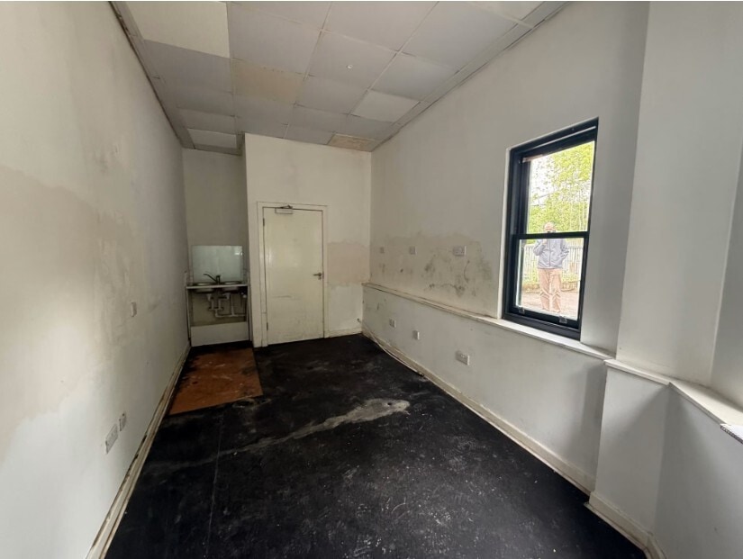 9-21 Clarkston Rd, Glasgow, GLG G44 4EE - Unit 9 - - Interior Photo - Image 2 of 6