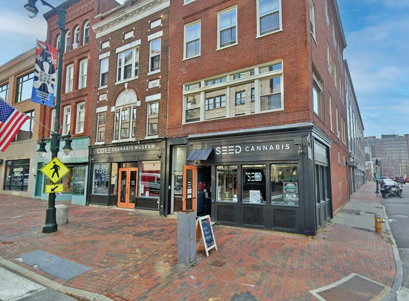 555 Congress St, Portland, ME à louer - Photo du bâtiment - Image 1 de 5