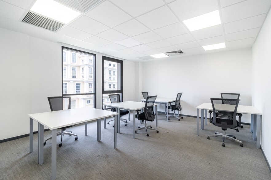 257-258 Upper St, London for lease - Interior Photo - Image 2 of 9