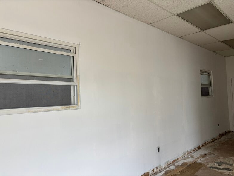 16-18 Adams Pl, Lodi, NJ for lease - Building Photo - Image 3 of 8