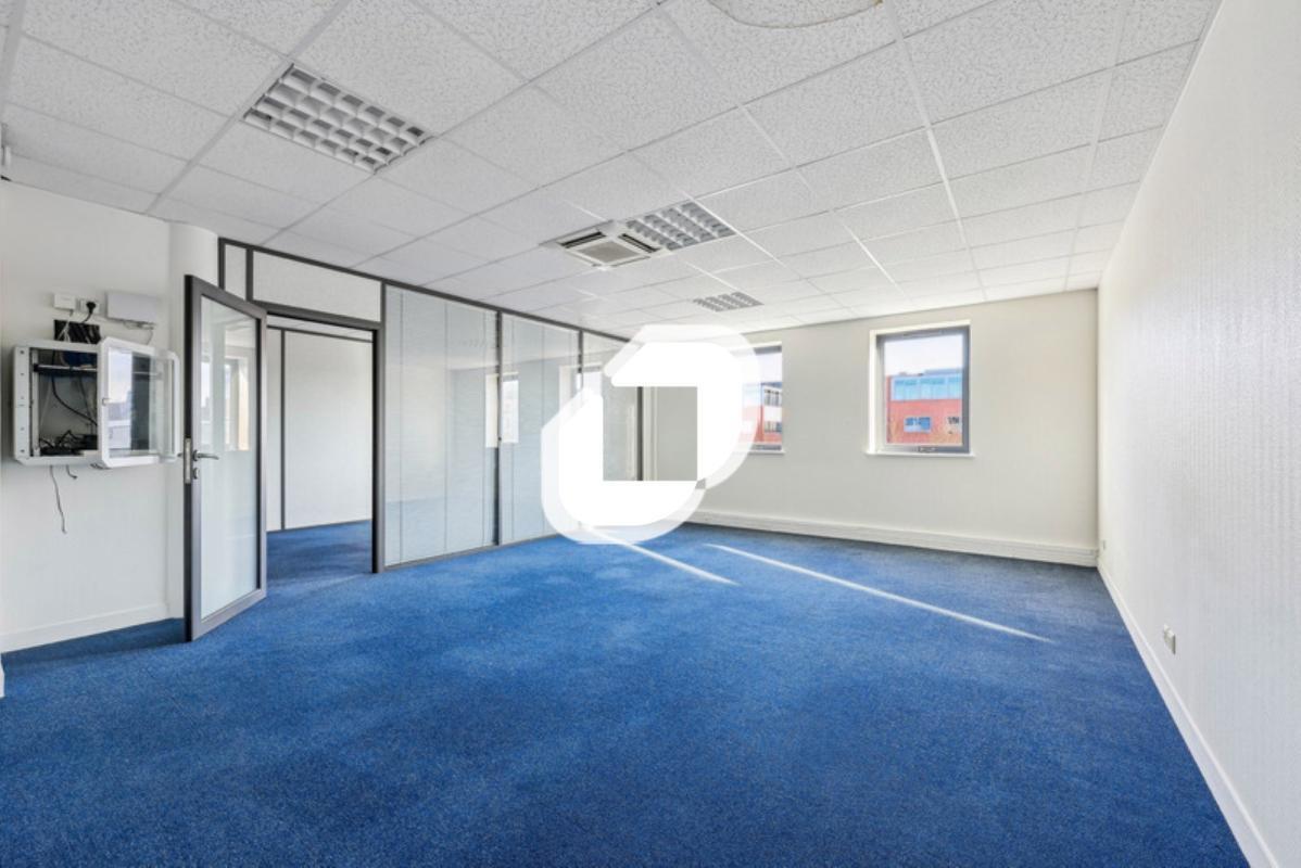 Office in Bussy-Saint-Georges for lease Interior Photo- Image 1 of 12