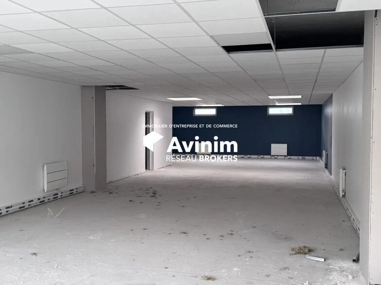 Industrial in Gagny for lease - Interior Photo - Image 2 of 7