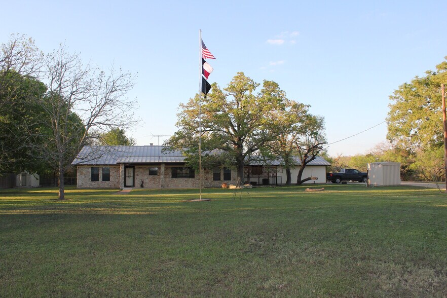 986 Shiloh Rd, Bastrop, TX à vendre - Photo du bâtiment - Image 2 de 41