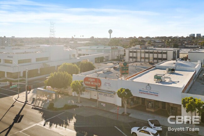 More details for 12341 Hawthorne Blvd, Hawthorne, CA - Retail for Sale