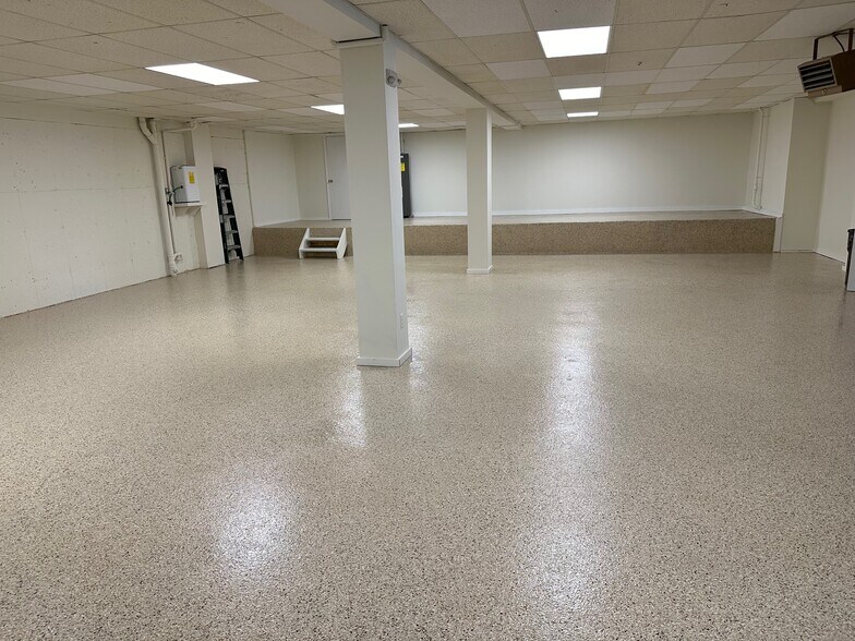 87 Taylor Ave, Norwalk, CT à louer - Photo intérieure - Image 3 de 9