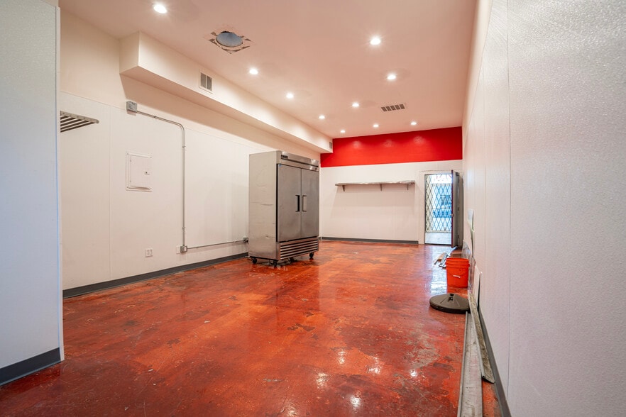 12032-12050 Burbank Blvd, Valley Village, CA for lease - Building Photo - Image 2 of 6