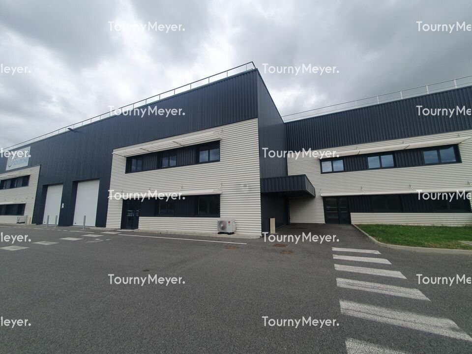 Industrial in Ambarès-et-Lagrave for lease Building Photo- Image 1 of 8
