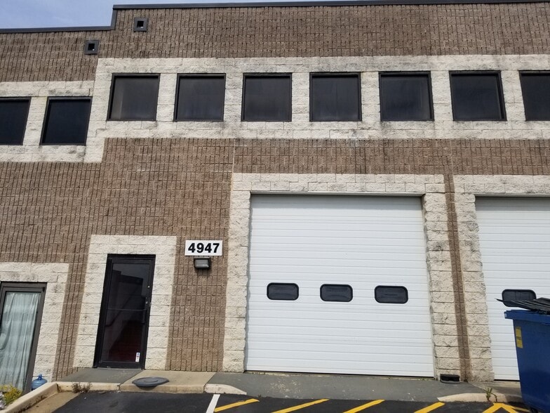 4925-4949 Beech Rd, Temple Hills, MD for lease - Building Photo - Image 3 of 9