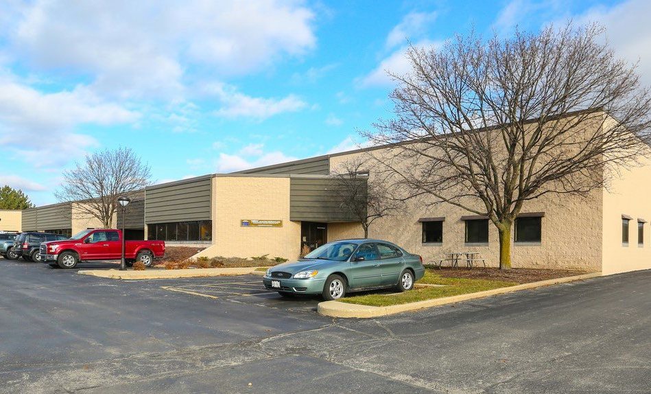 W143N9340 Henry Stark Rd, Menomonee Falls, WI à louer Photo du bâtiment- Image 1 de 9