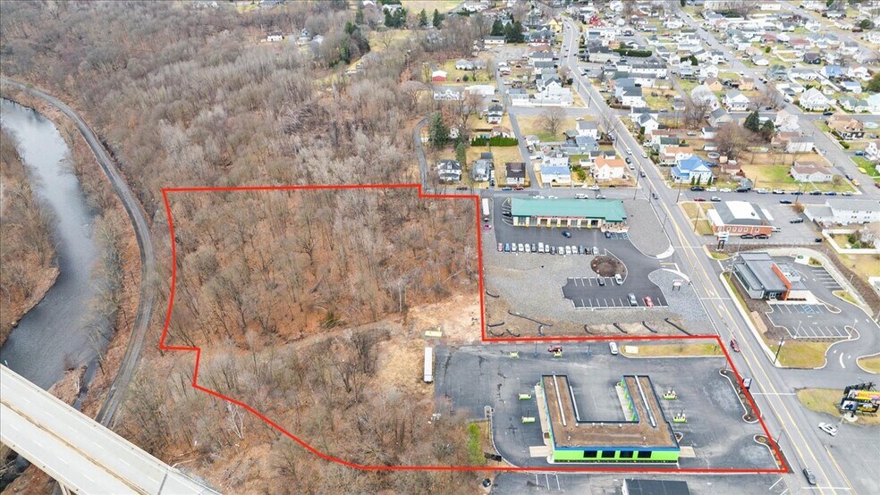 901 S Main St, Taylor, PA à vendre - Photo du bâtiment - Image 2 de 31