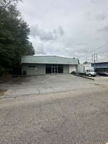 1302 1st Ave, Opelika AL - Entrepôt