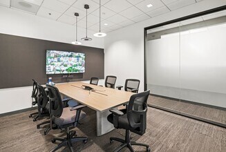 111 Oyster Point Blvd, South San Francisco, CA à louer Photo intérieure- Image 2 de 6