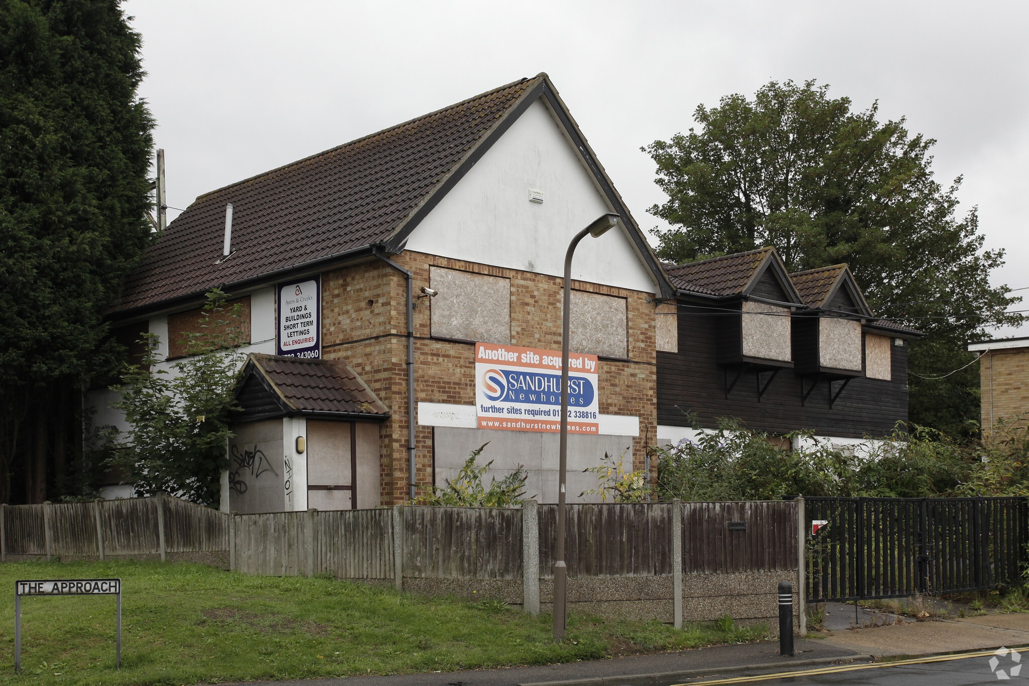 1 The Approach, Rayleigh for lease Primary Photo- Image 1 of 3