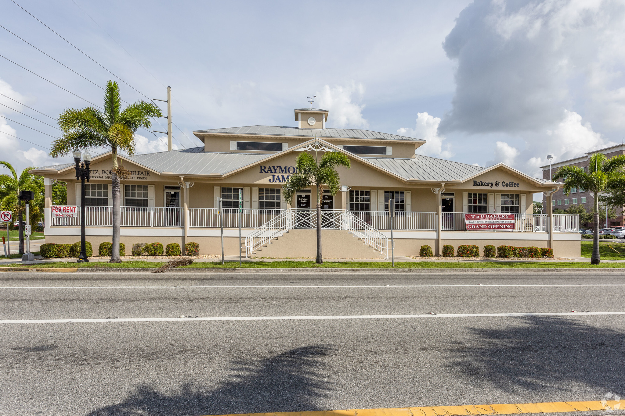 122 Nesbit St, Punta Gorda, FL for lease Building Photo- Image 1 of 17