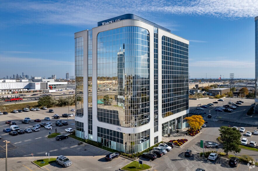 191 The West Mall, Toronto, ON for lease - Building Photo - Image 2 of 5