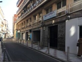 Plus de détails pour Multi-résidentiel à vendre