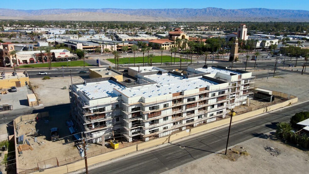 68550 Grove Street, Cathedral City, CA à vendre - Vidéo sur l’inscription commerciale - Image 2 de 24