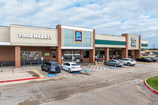 More details for 3502 Lakeview Pky, Rowlett, TX - Retail for Lease
