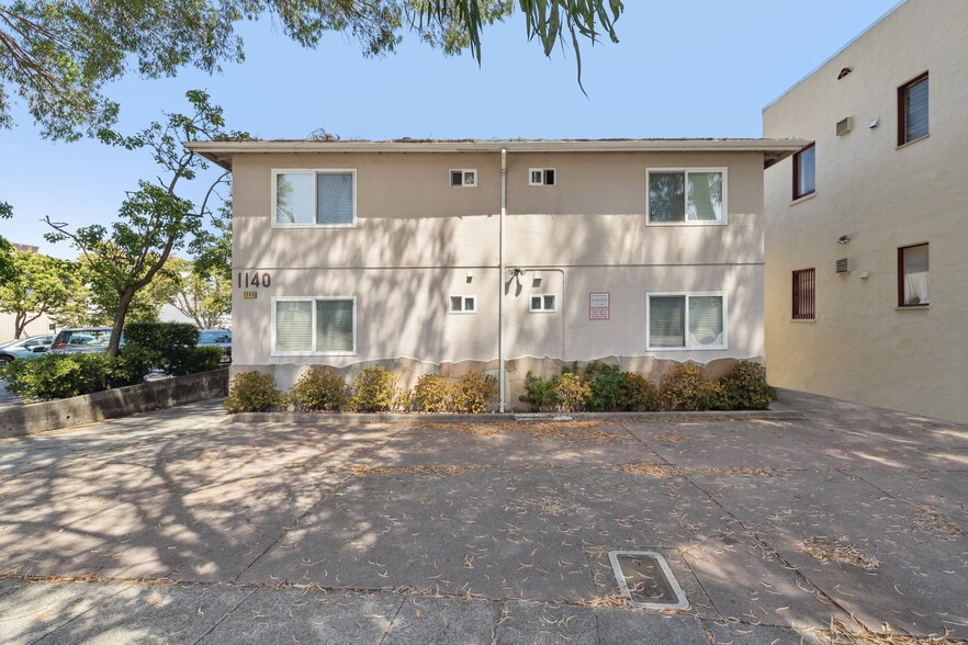1140 El Camino Real, Burlingame, CA à vendre - Photo du bâtiment - Image 2 de 59