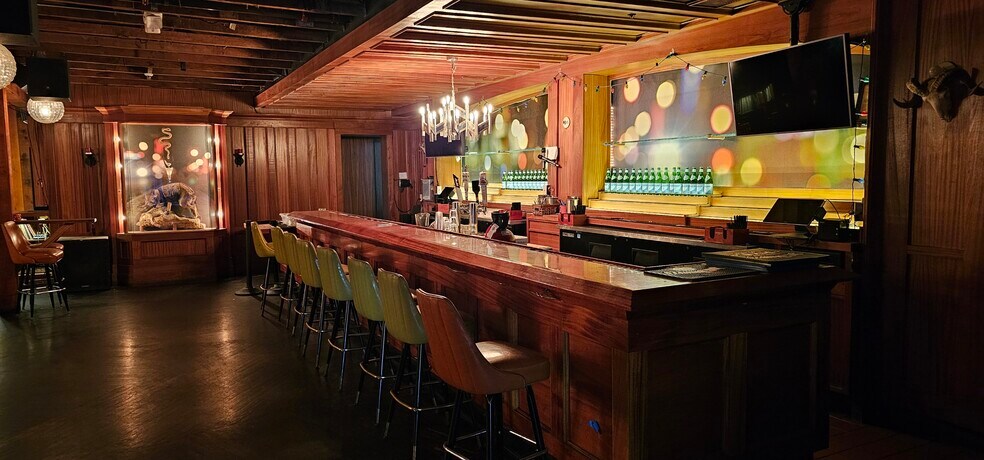 6356 Hollywood Blvd, Los Angeles, CA à louer - Photo intérieure - Image 3 de 6