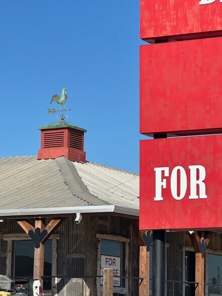 1111 W Hwy 290, Dripping Springs, TX à louer - Photo du bâtiment - Image 3 de 13