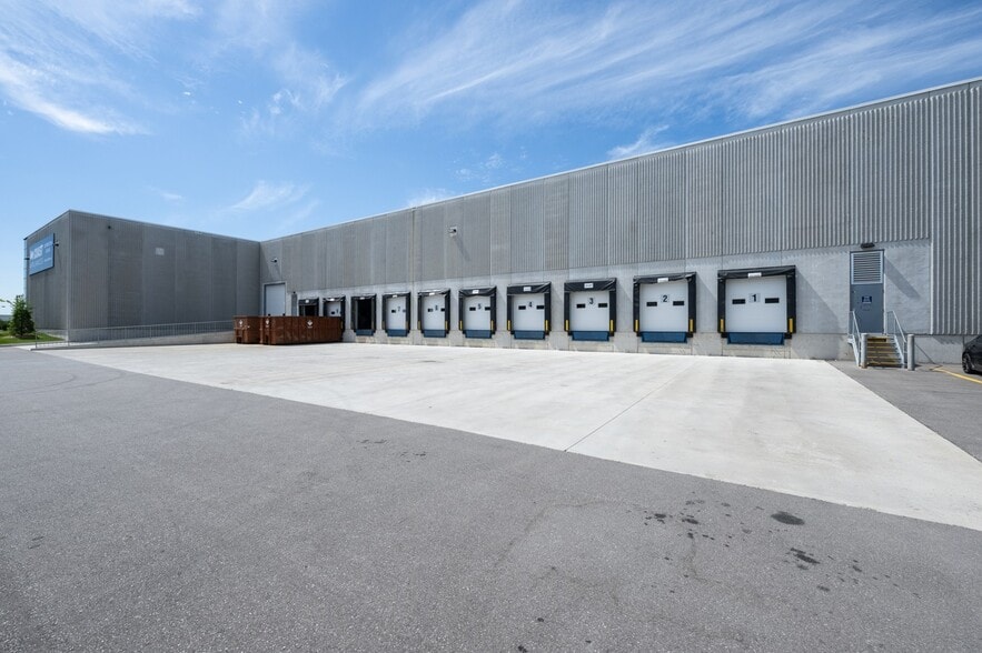 140 Speirs Giffen Ave, Caledon, ON for lease - Building Photo - Image 3 of 9