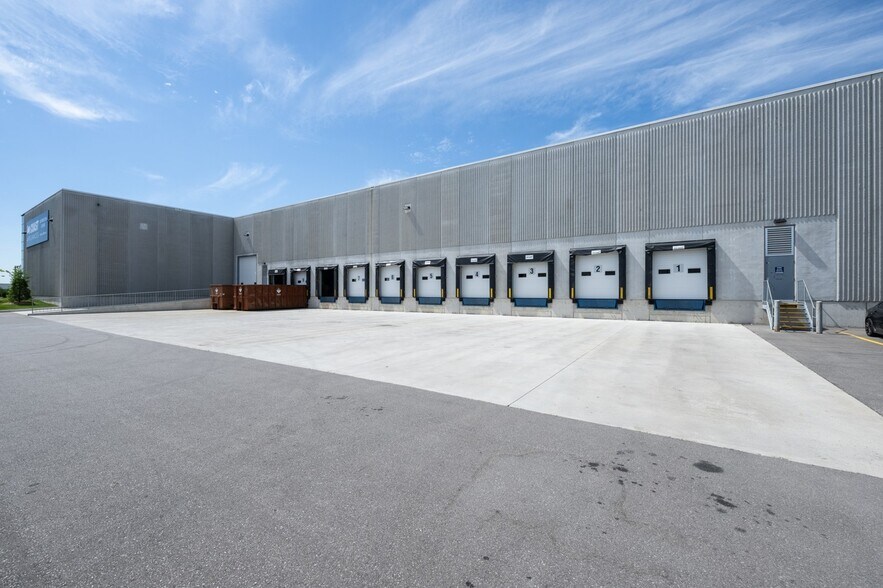 140 Speirs Giffen Ave, Caledon, ON à louer - Photo du bâtiment - Image 3 de 9