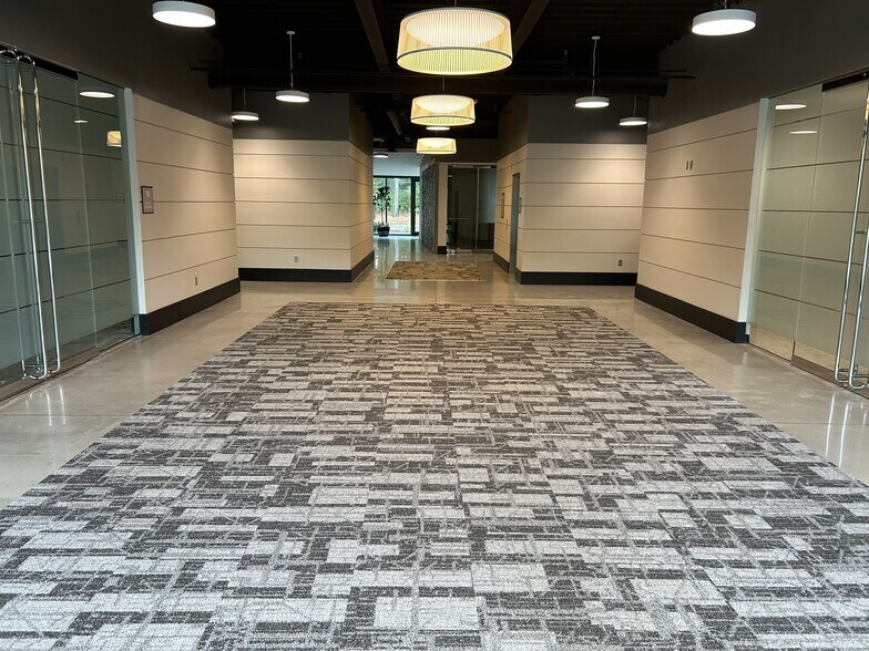 1990 Vaughn Rd, Kennesaw, GA à louer - Photo du bâtiment - Image 2 de 10