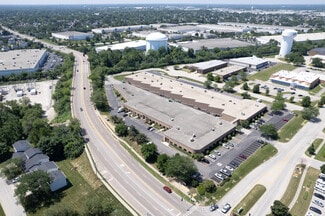 Plus de détails pour 2000 Bloomingdale Rd, Glendale Heights, IL - Industriel à louer