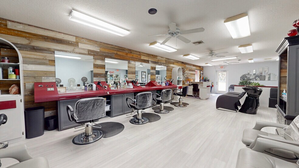 1430 Morin St, Eustis, FL à vendre - Photo intérieure - Image 2 de 20