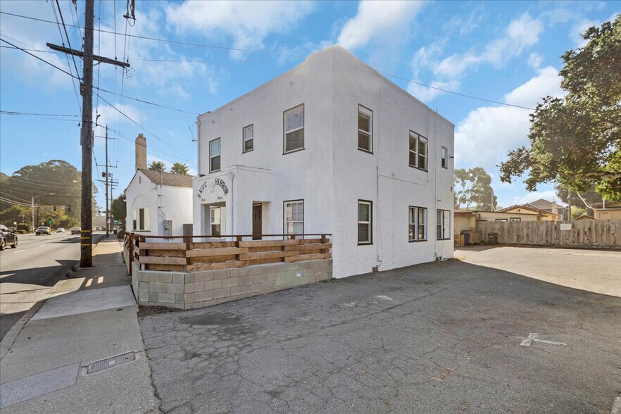 1230 Del Monte Ave, Monterey, CA à vendre - Photo du bâtiment - Image 3 de 9