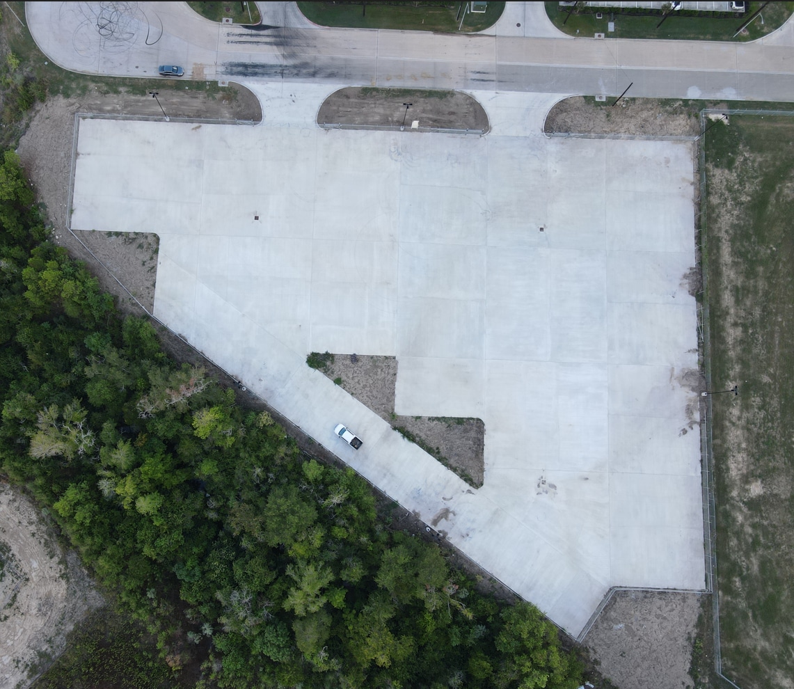 1308 Thompson Park Dr, Baytown, TX for sale Primary Photo- Image 1 of 2