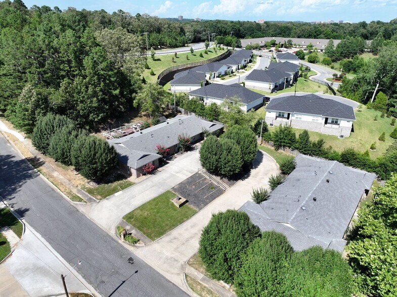 1501 & 1509 Michael Drive portefeuille de 2 propriétés à vendre sur LoopNet.ca - Photo du bâtiment - Image 2 de 4