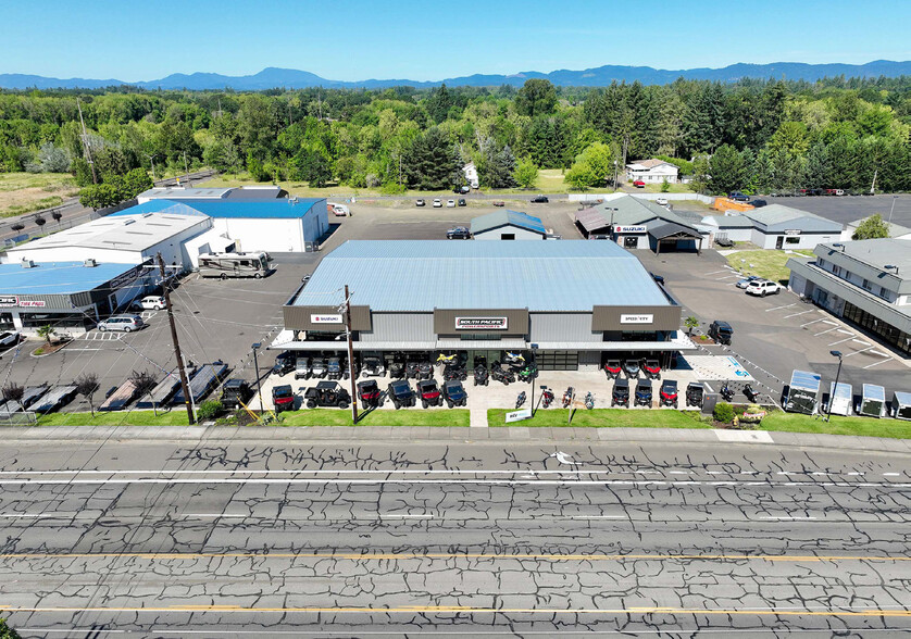 1055 SW 51st St, Albany, OR for sale - Primary Photo - Image 1 of 4