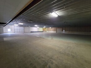 2485 E Highway 163, Pella, IA for lease Interior Photo- Image 1 of 4