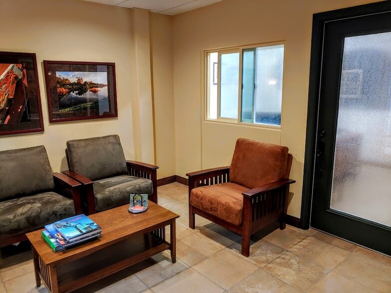 15915 Ventura Blvd, Encino, CA for sale - Interior Photo - Image 1 of 13