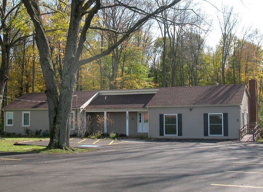 3490 Ridgewood Rd, Akron, OH à louer Photo principale- Image 1 de 4