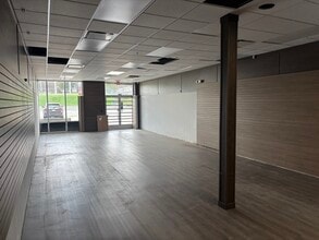 7402-7410 Broadview Rd, Cleveland, OH for lease Interior Photo- Image 2 of 4