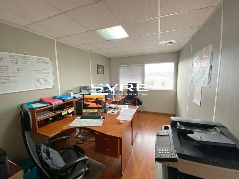 96 Boulevard De L'Europe, Vitrolles for lease - Building Photo - Image 3 of 3