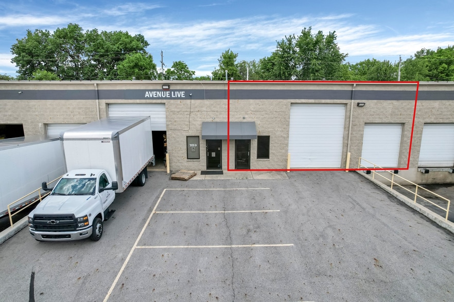 2135 S James Rd, Columbus, OH à louer - Photo du bâtiment - Image 2 de 25