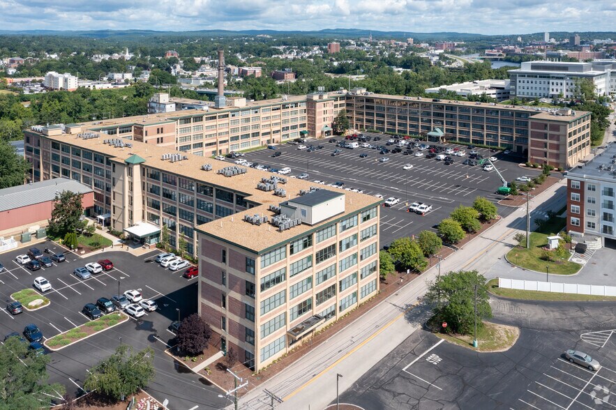 1 Sundial Ave, Manchester, NH à vendre - Photo du bâtiment - Image 2 de 33