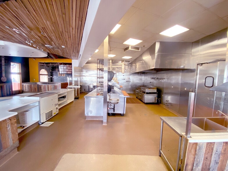 791 Chapala St, Santa Barbara, CA for sale - Interior Photo - Image 2 of 26