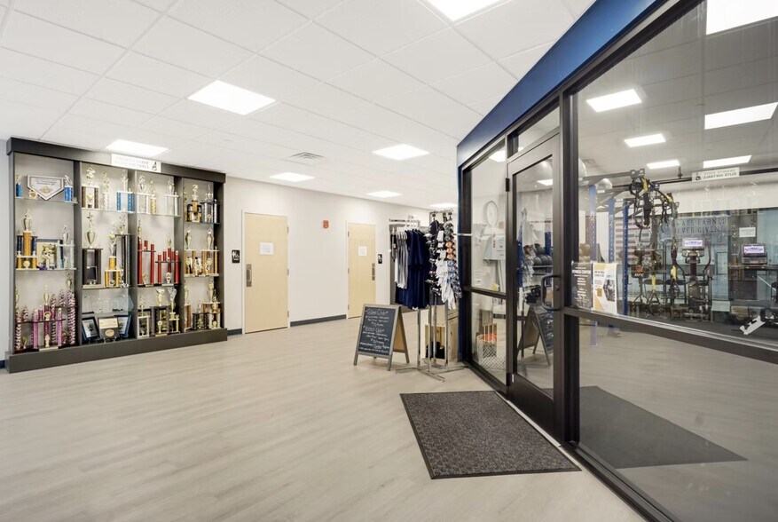 27 Gauthier Dr, Epsom, NH à vendre - Photo intérieure - Image 3 de 8