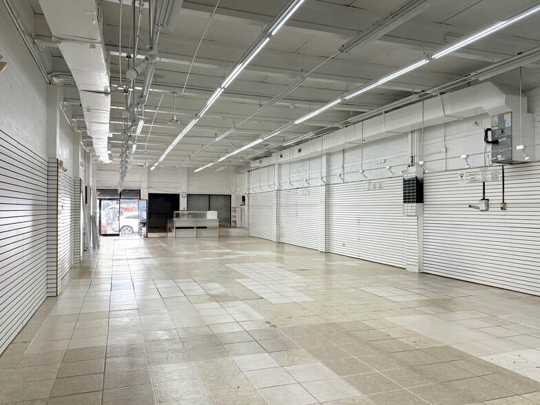 2520-2550 NW 5th Ave, Miami, FL for lease - Interior Photo - Image 2 of 7