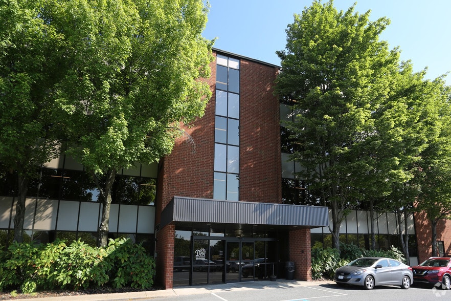 2045 Westgate Dr, Bethlehem, PA à louer - Photo du bâtiment - Image 1 de 7
