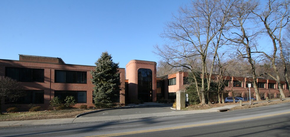 200 Pemberwick Rd, Greenwich, CT à louer - Photo du bâtiment - Image 2 de 31