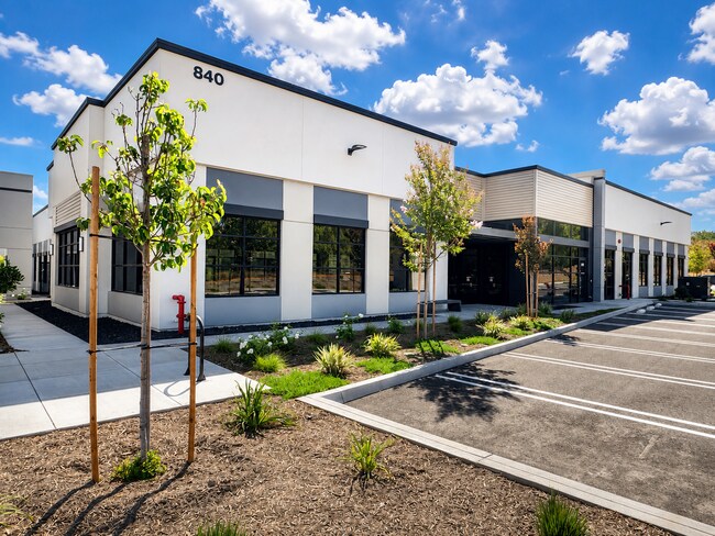 More details for 840 Patriot Dr, Moorpark, CA - Office for Sale