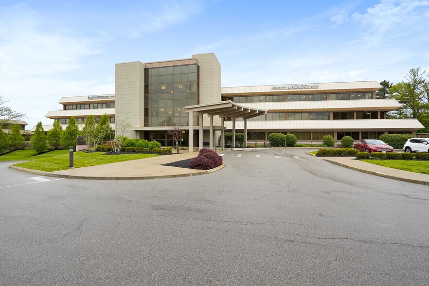 350 W Wilson Bridge Rd, Worthington, OH à louer - Photo du bâtiment - Image 2 de 28