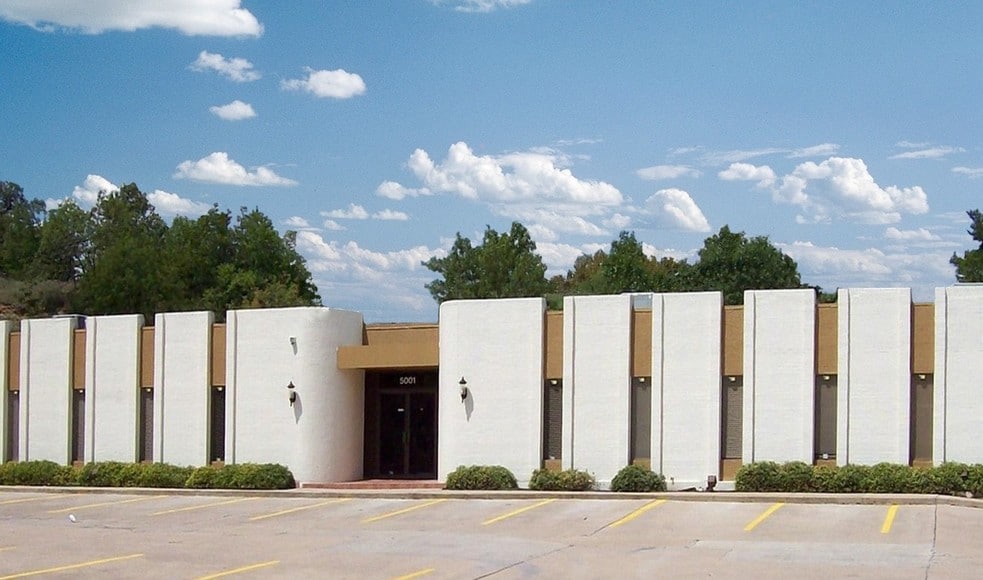 5001 Brentwood Stair Rd, Fort Worth, TX for lease - Primary Photo - Image 1 of 5