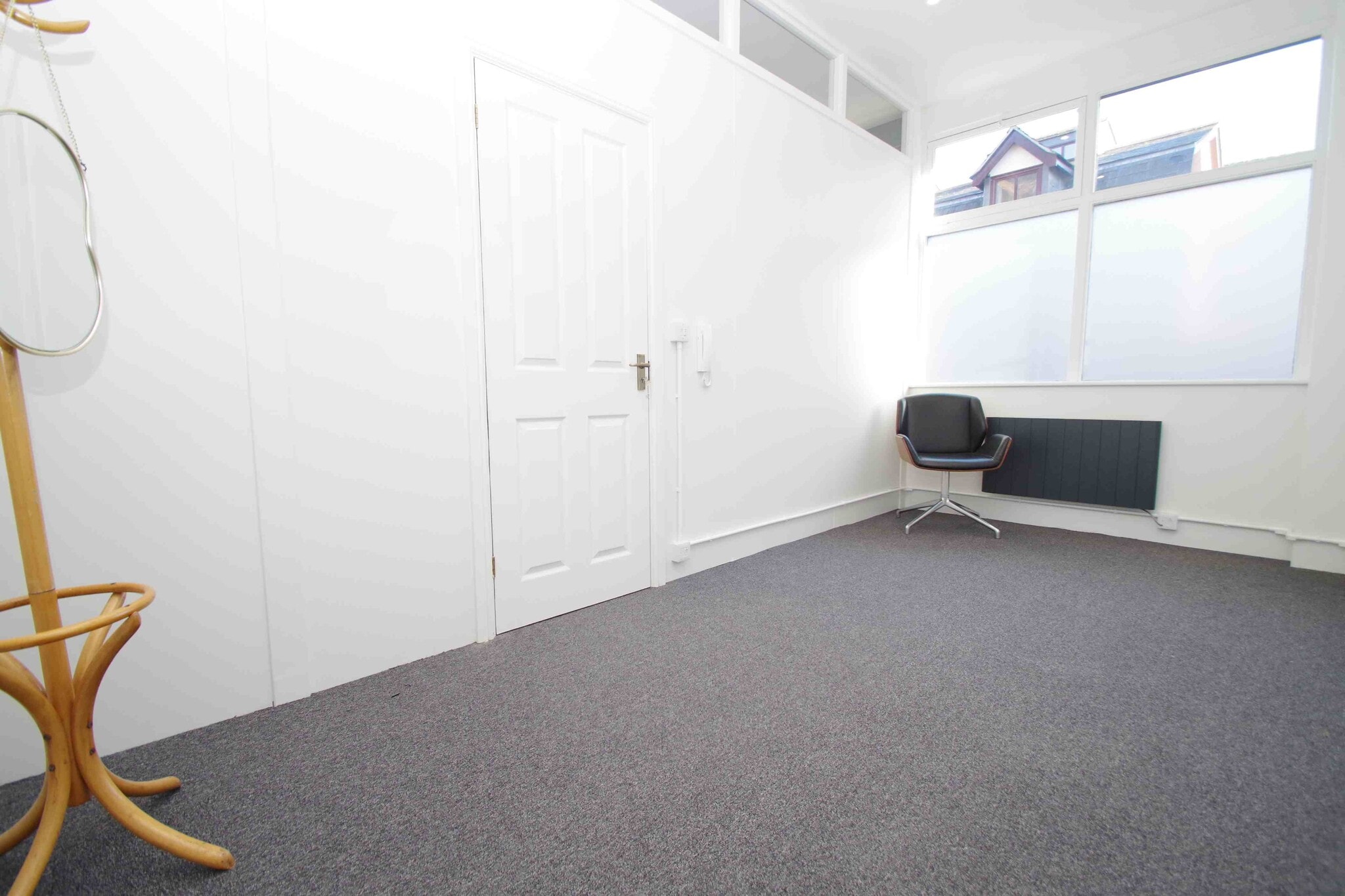 3 Castle St, Wallingford for lease Interior Photo- Image 1 of 8